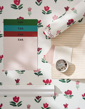 Load image into Gallery viewer, Petals 01