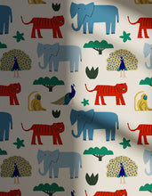 Load image into Gallery viewer, Safari 02